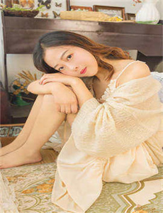 《欧美亚洲中文国产制服》