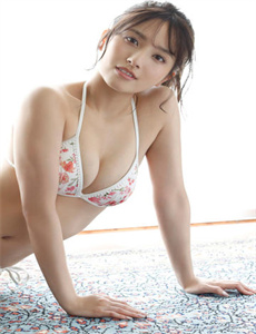 《欧美多人群p刺激交换电影》