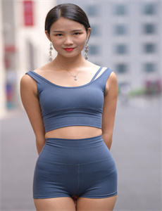 《楼下女友请签收在线观看》